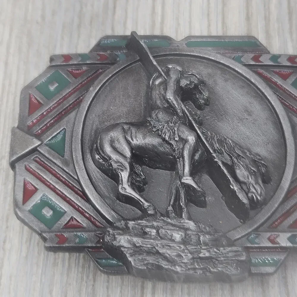 VINTAGE SISKIYOU (End Of Trail) BUCKLE Lone Warrior Native American 1988‎